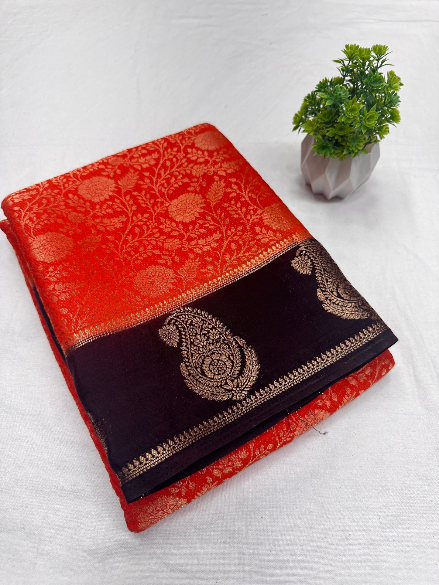 Brocade Bentex Contrast