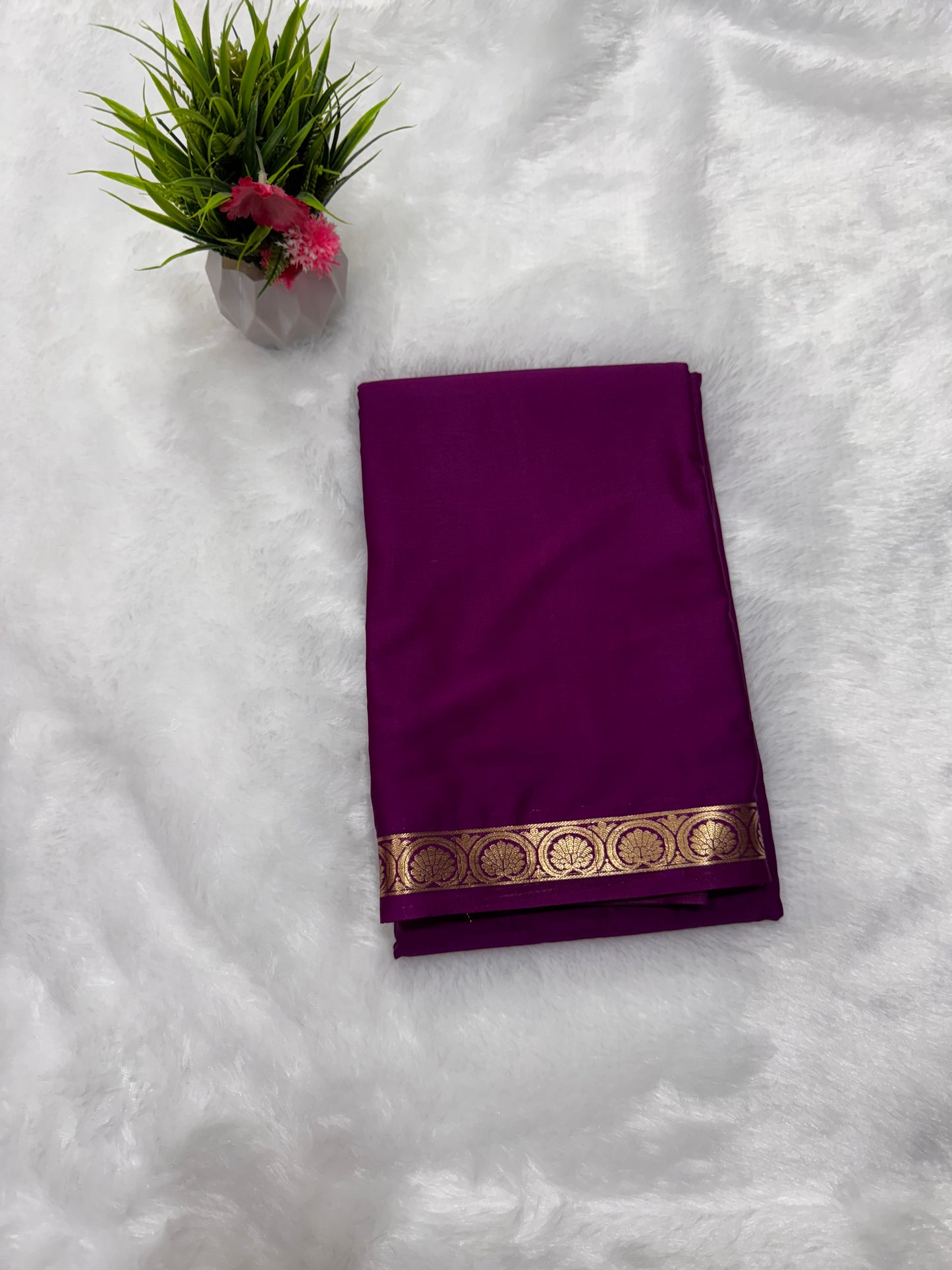 Premium Semi Crepe Flower Border