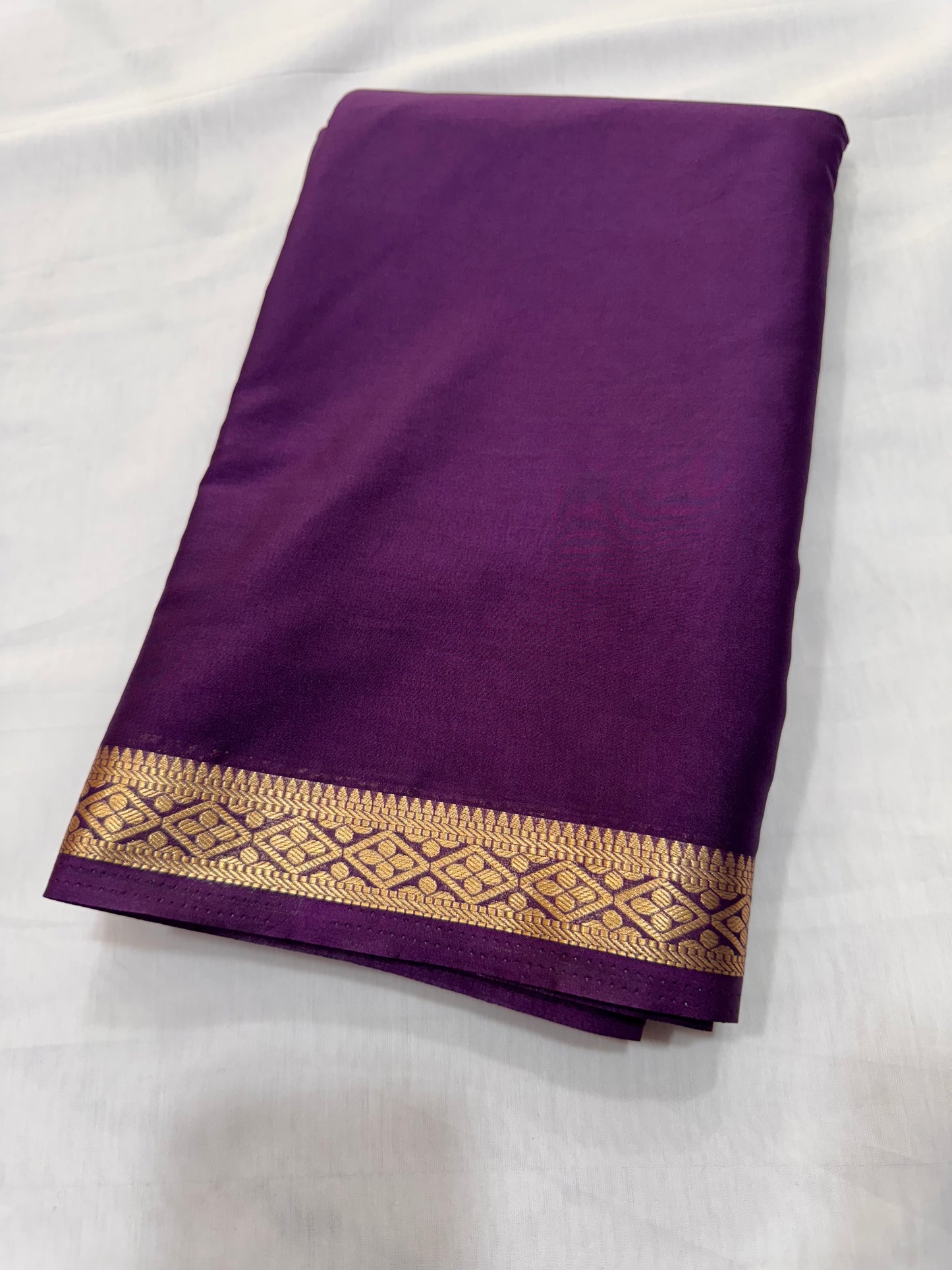 Semi Crepe Rombos Border Design