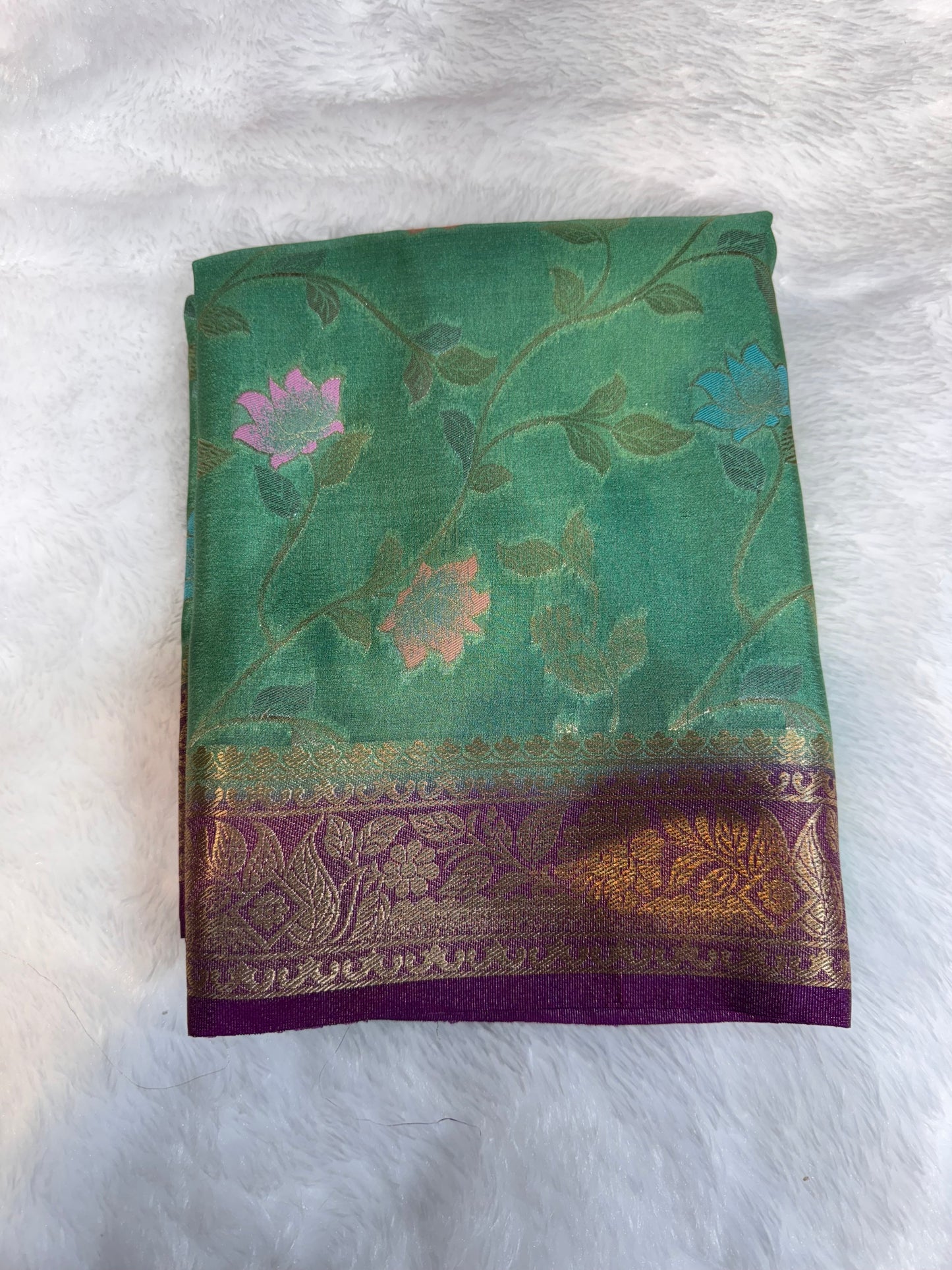Tissue Meena Jaal