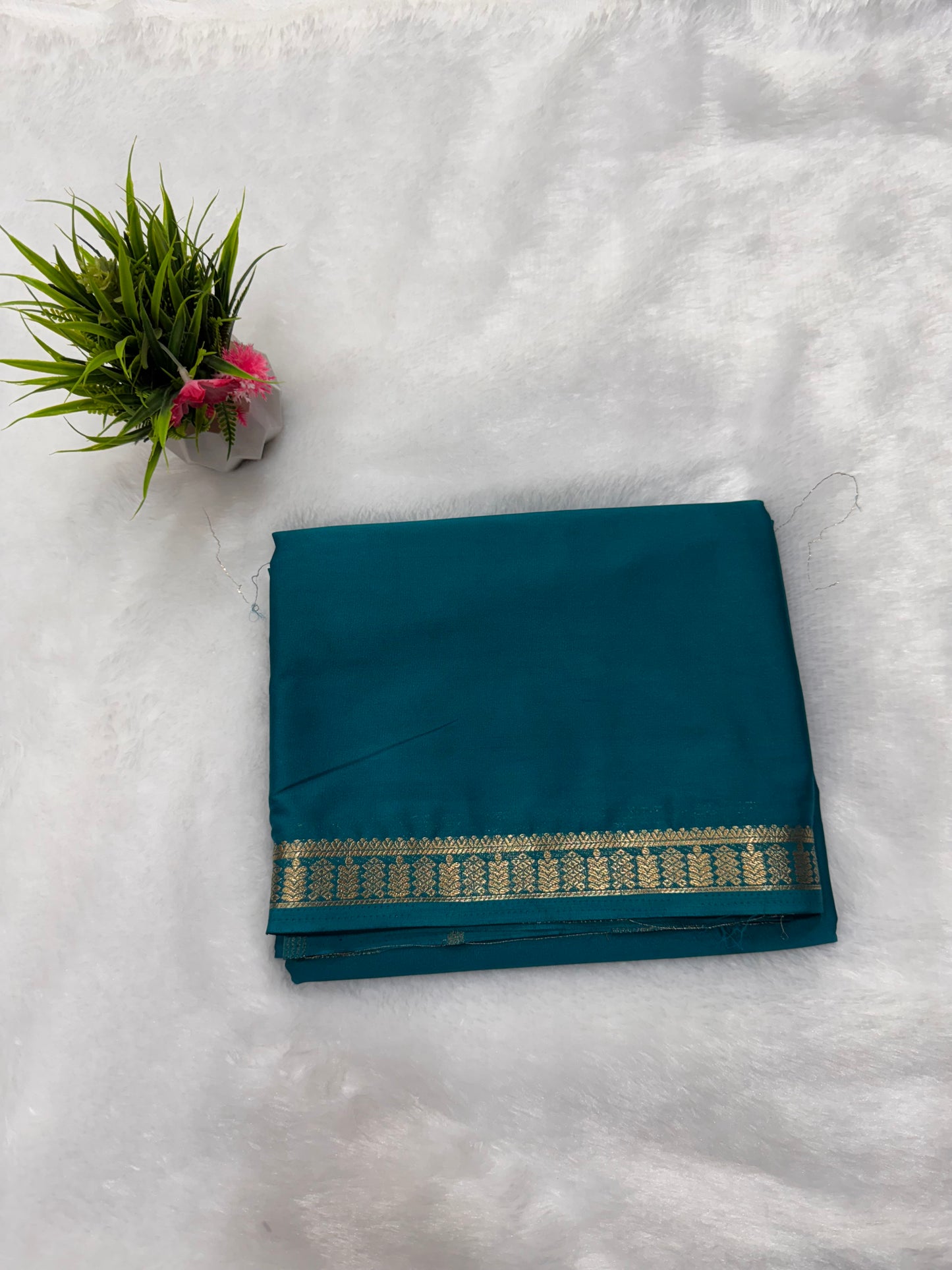 Crepe Piping Border