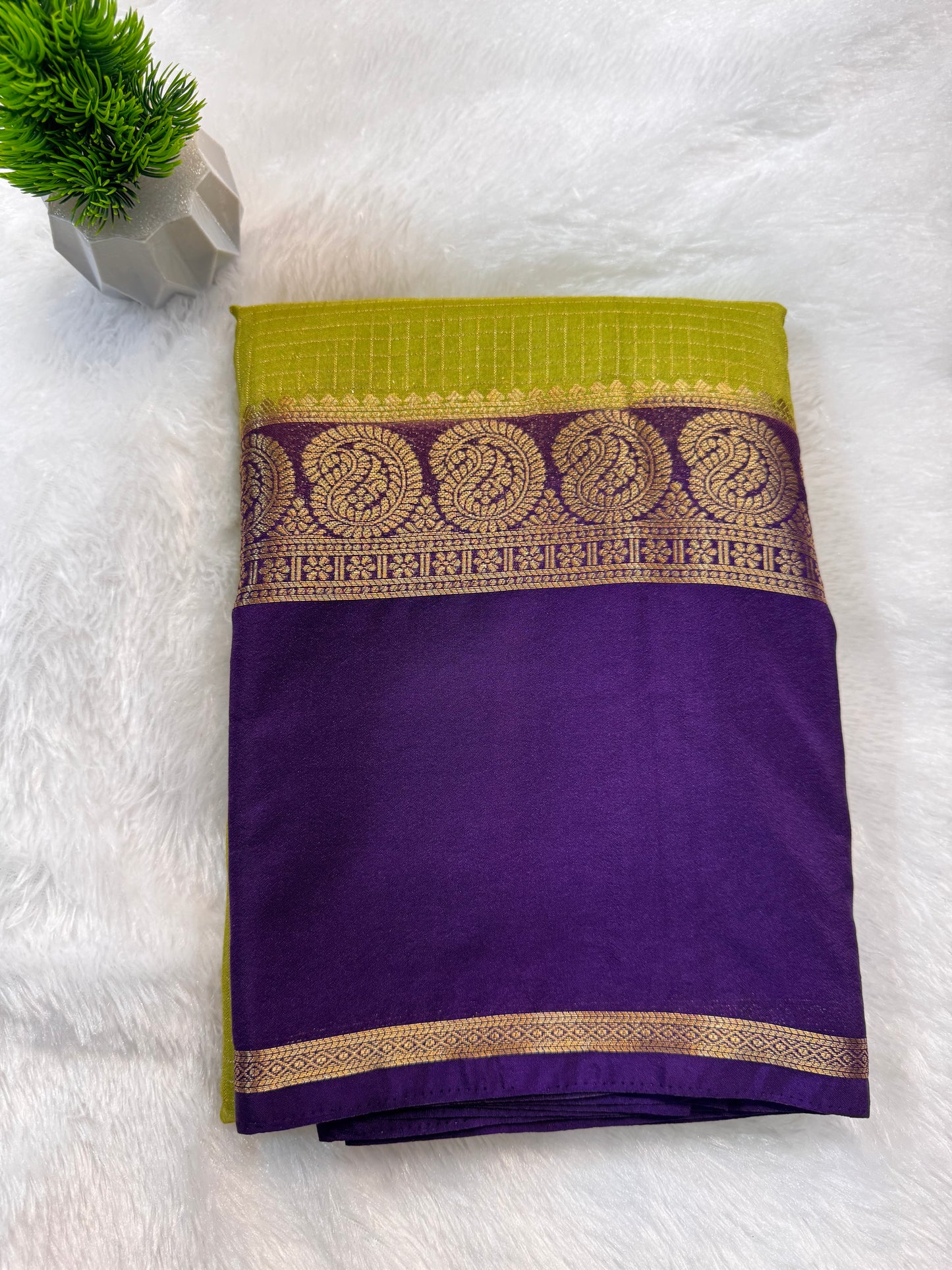 Semi Crepe Richu Pallu