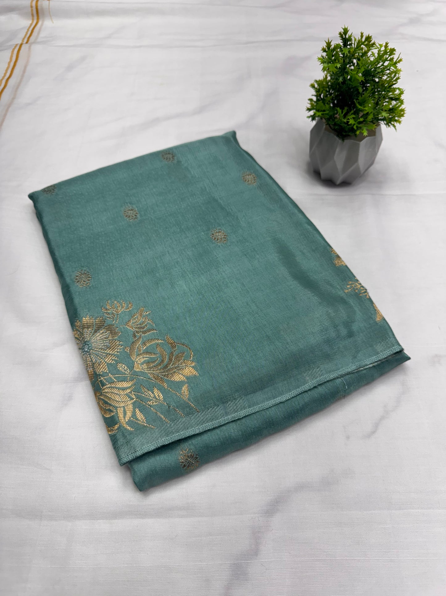 Viscose Silk BorderLess Flower