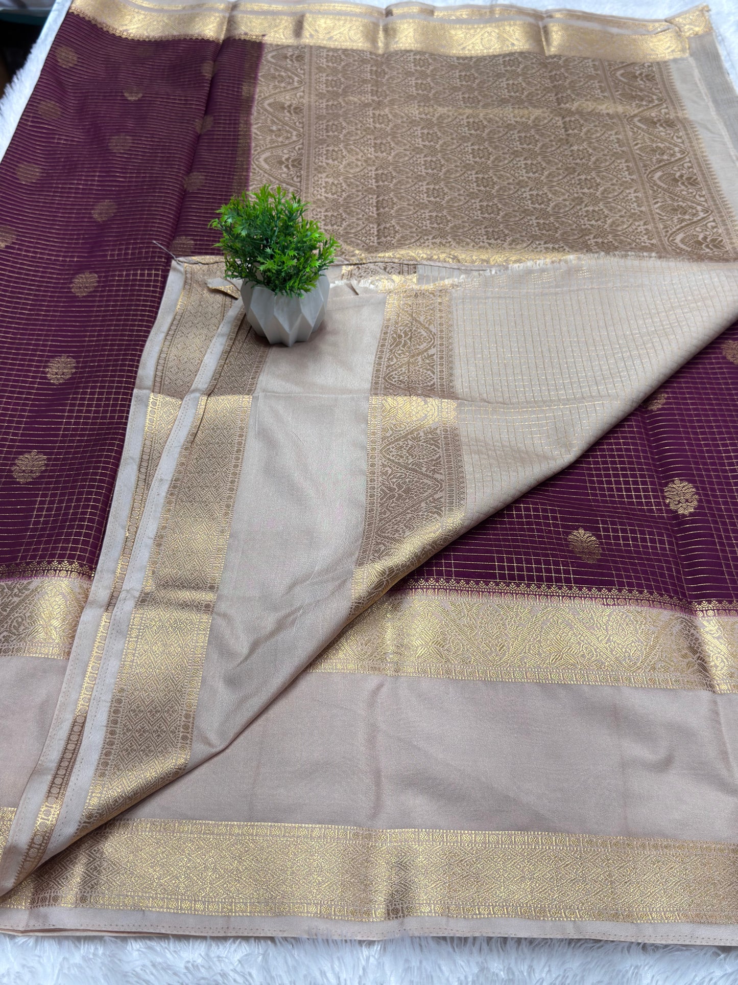 Premium Crepe Checks Rich Pallu