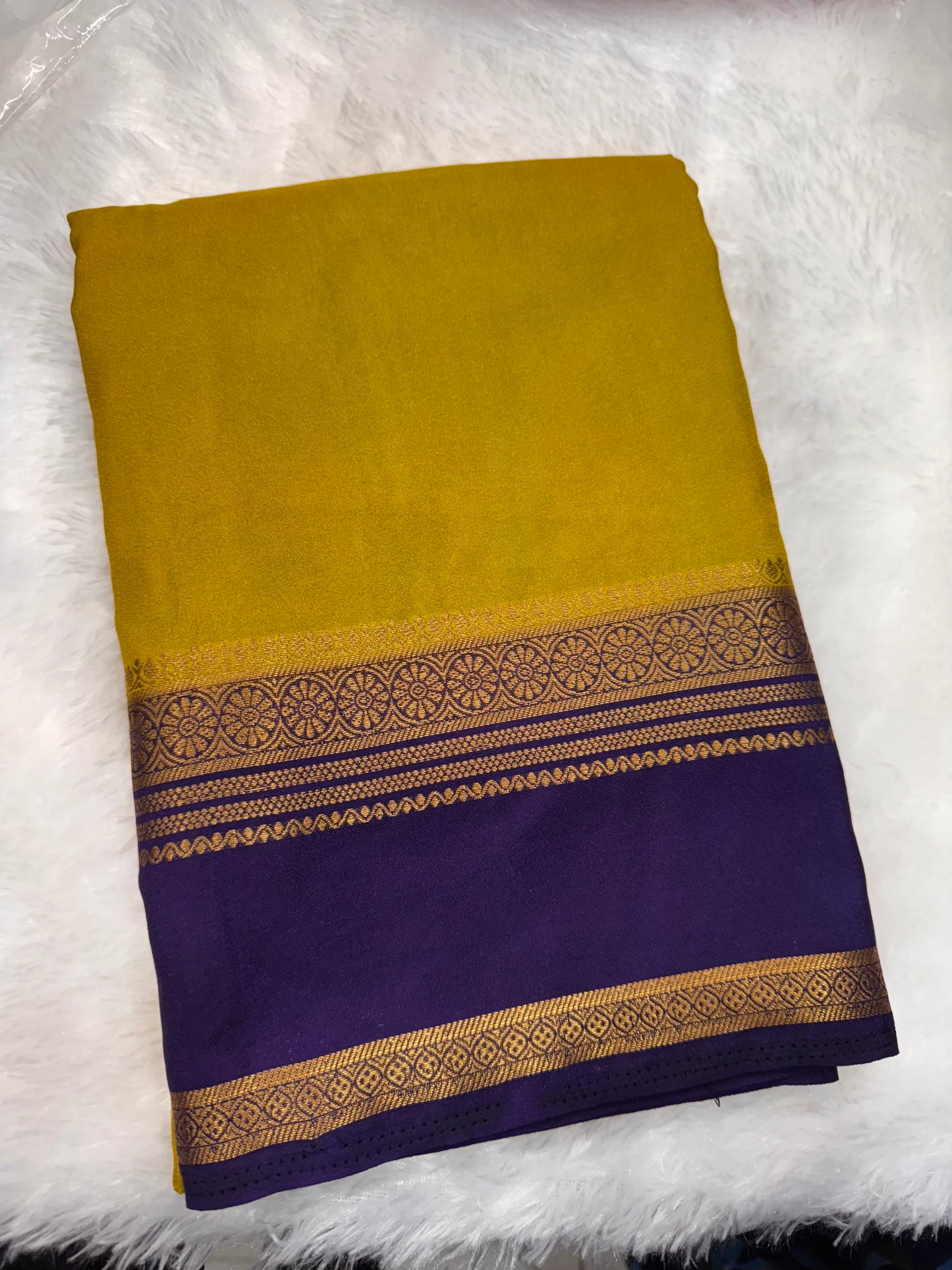 Crepe Plain Bentex Circle