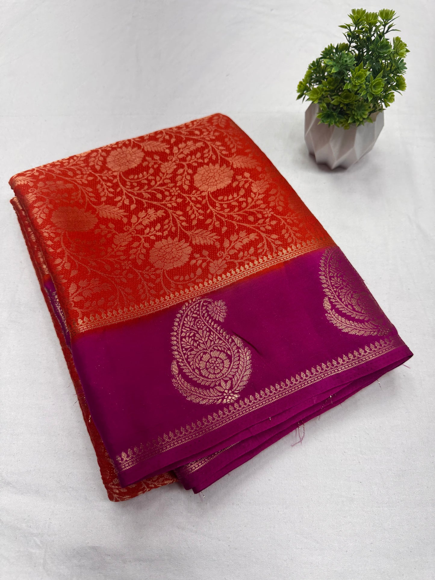 Brocade Bentex Contrast