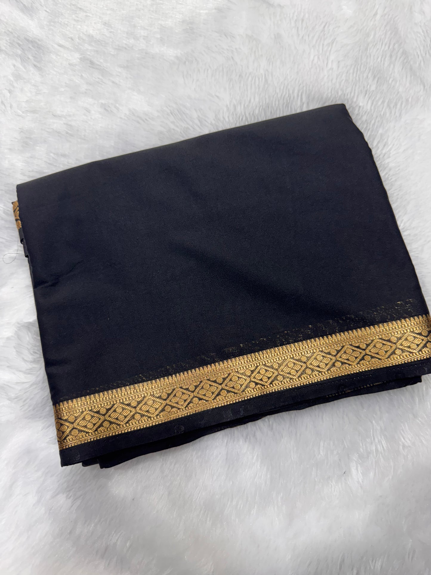 Semi Crepe Rambos border