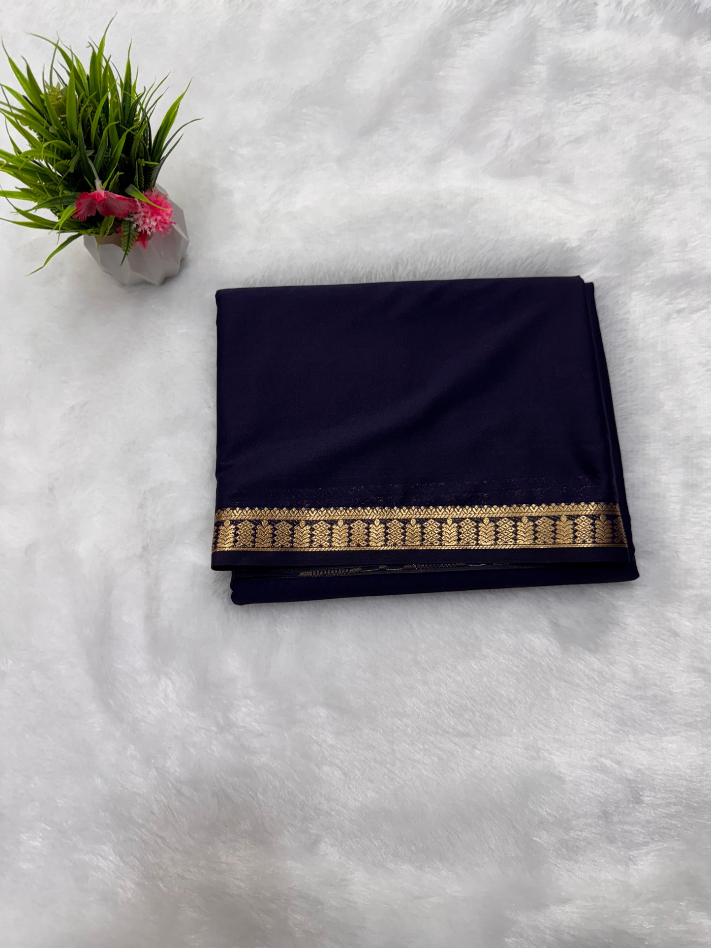 Crepe Piping Border