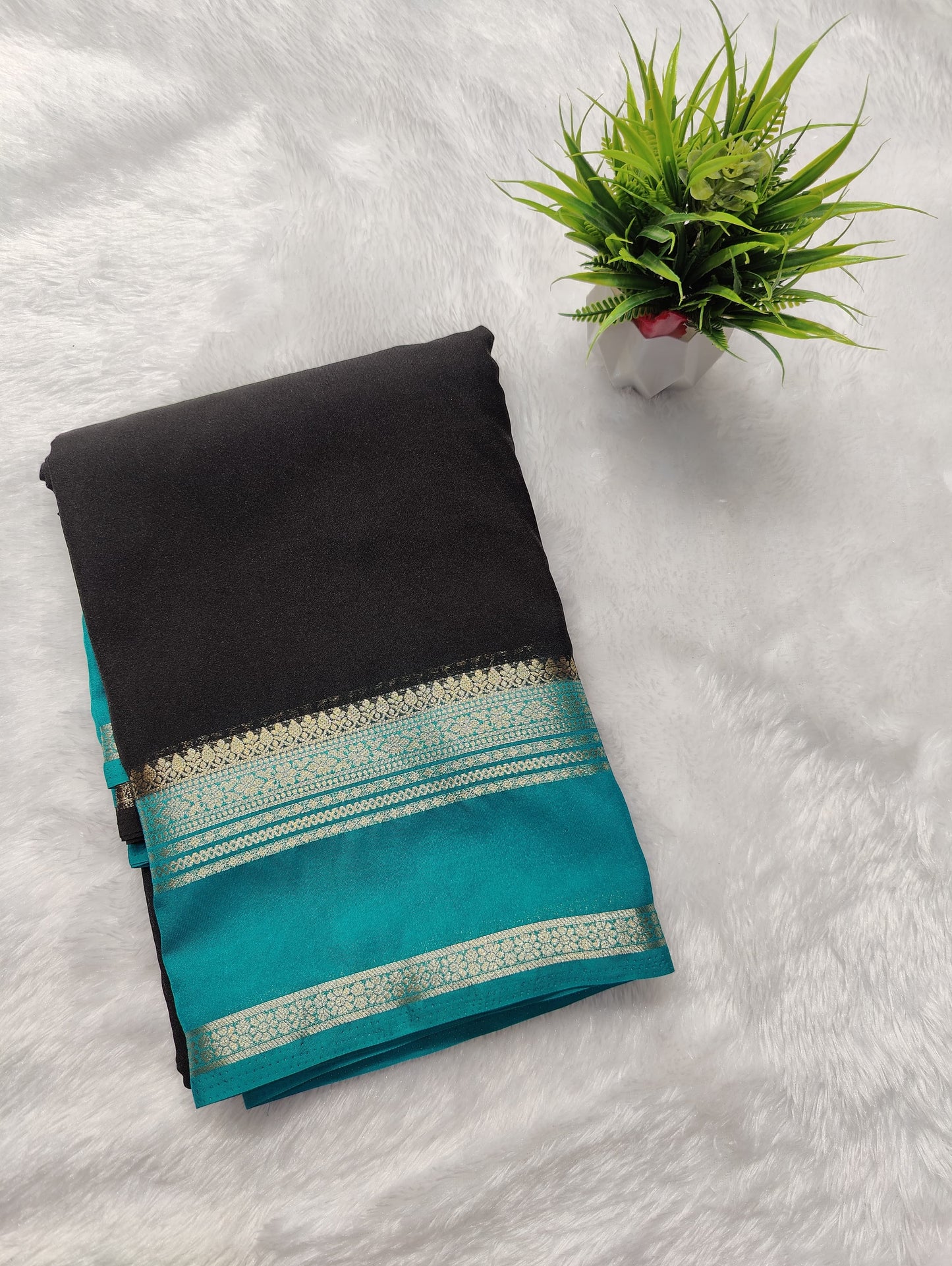 Crepe Plain kw Border Bentex flower