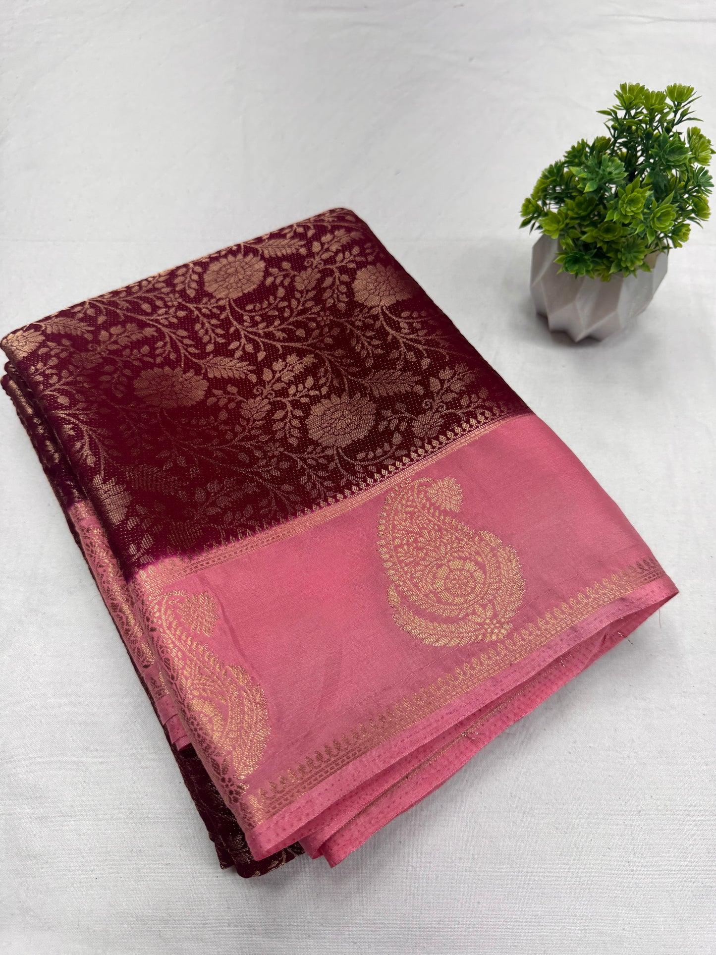 Brocade Bentex Contrast