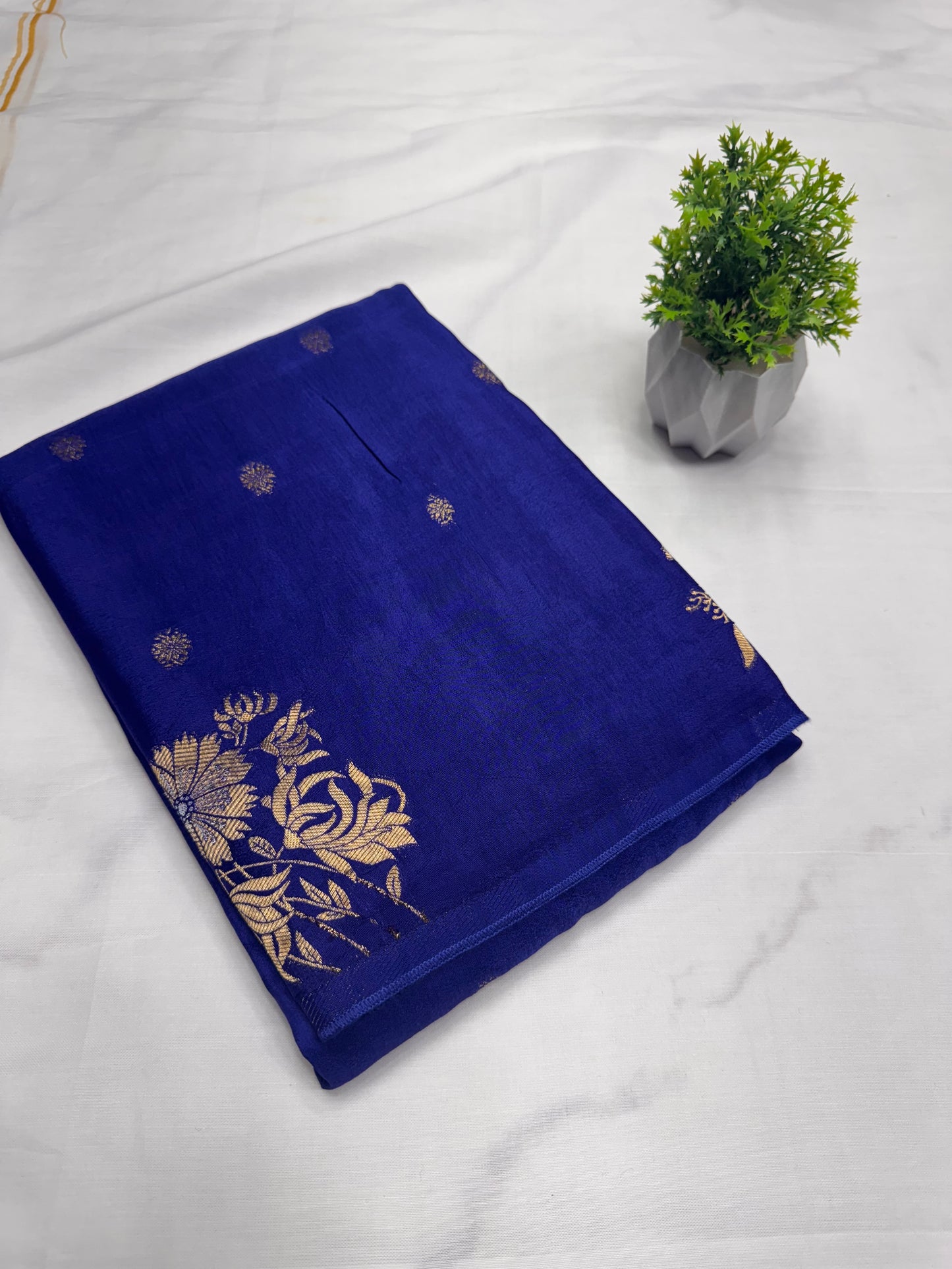 Viscose Silk BorderLess Flower