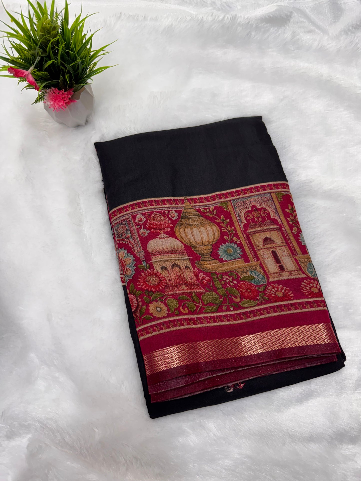 Soft Mul Cotton and Temple Border