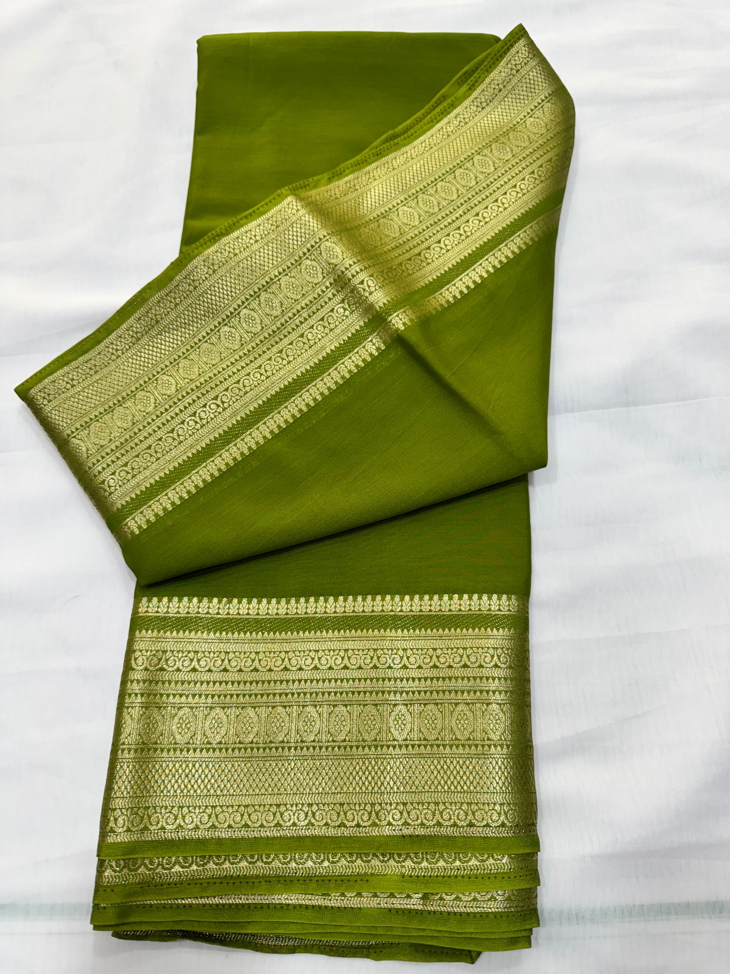 Premium Crape Big Border