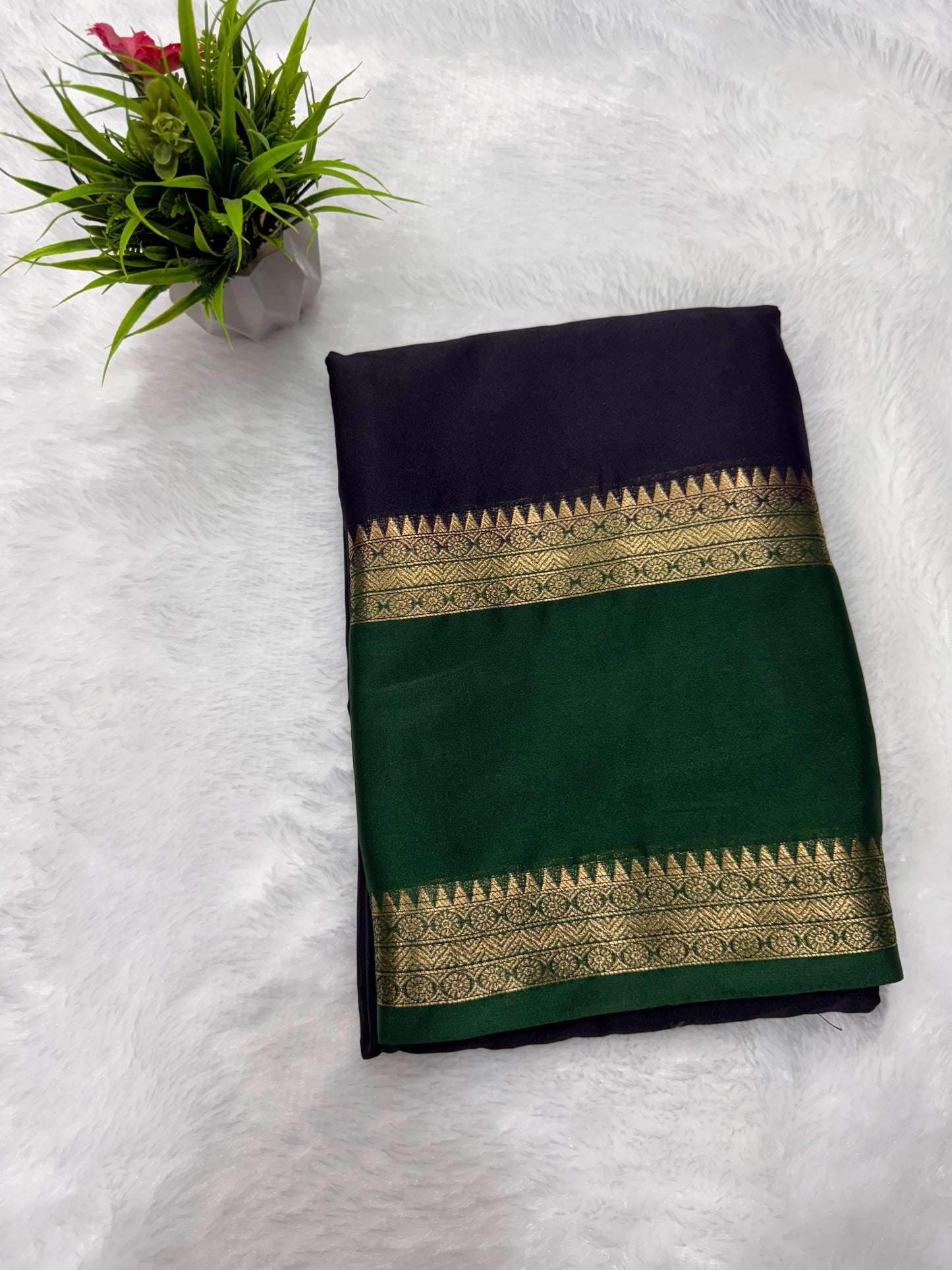 Crepe Plain Bentex Circle