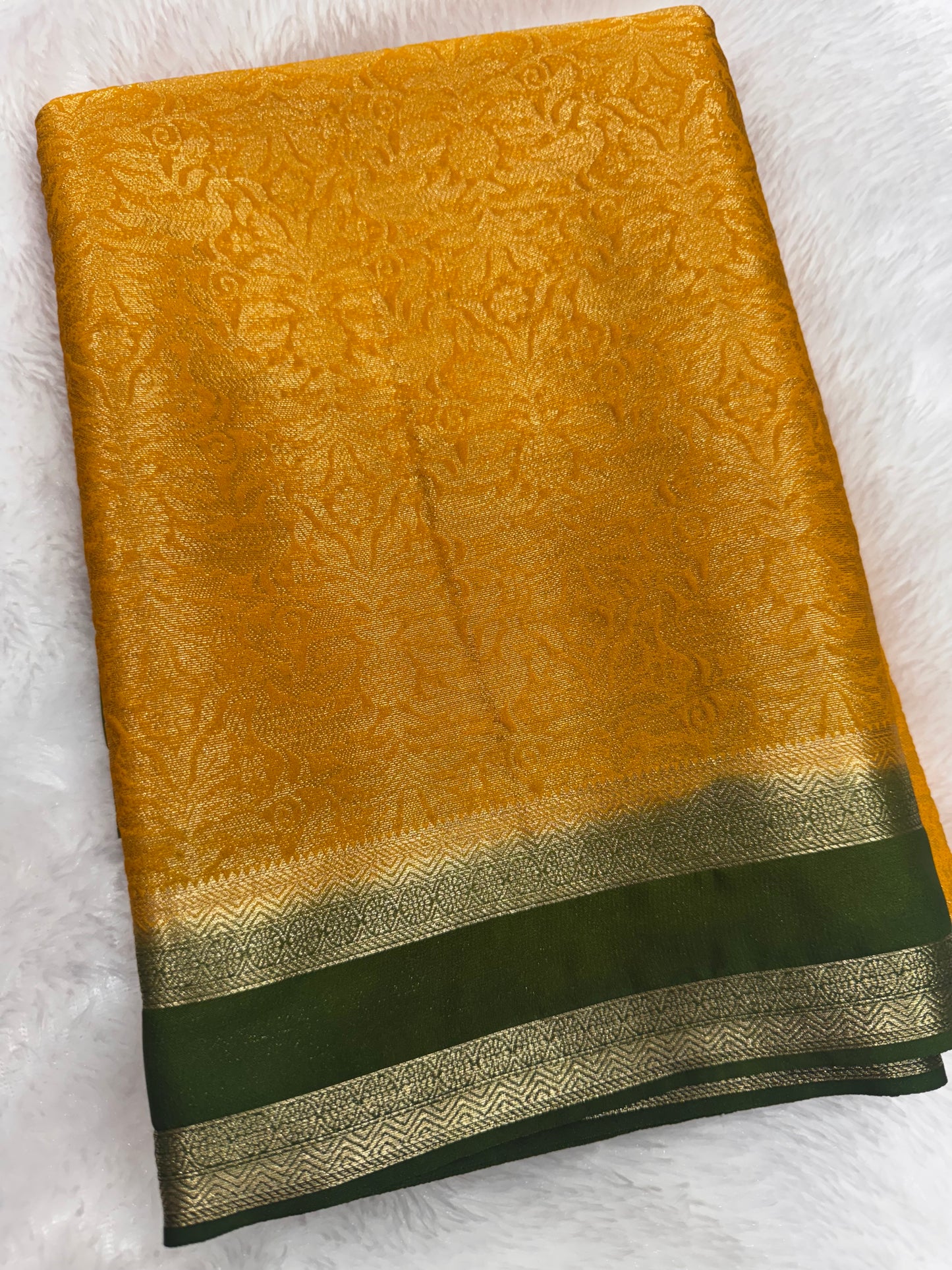 Brocade Contrast