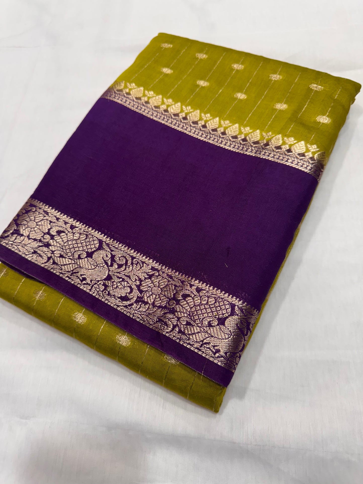 Crape bentex with peacock border
