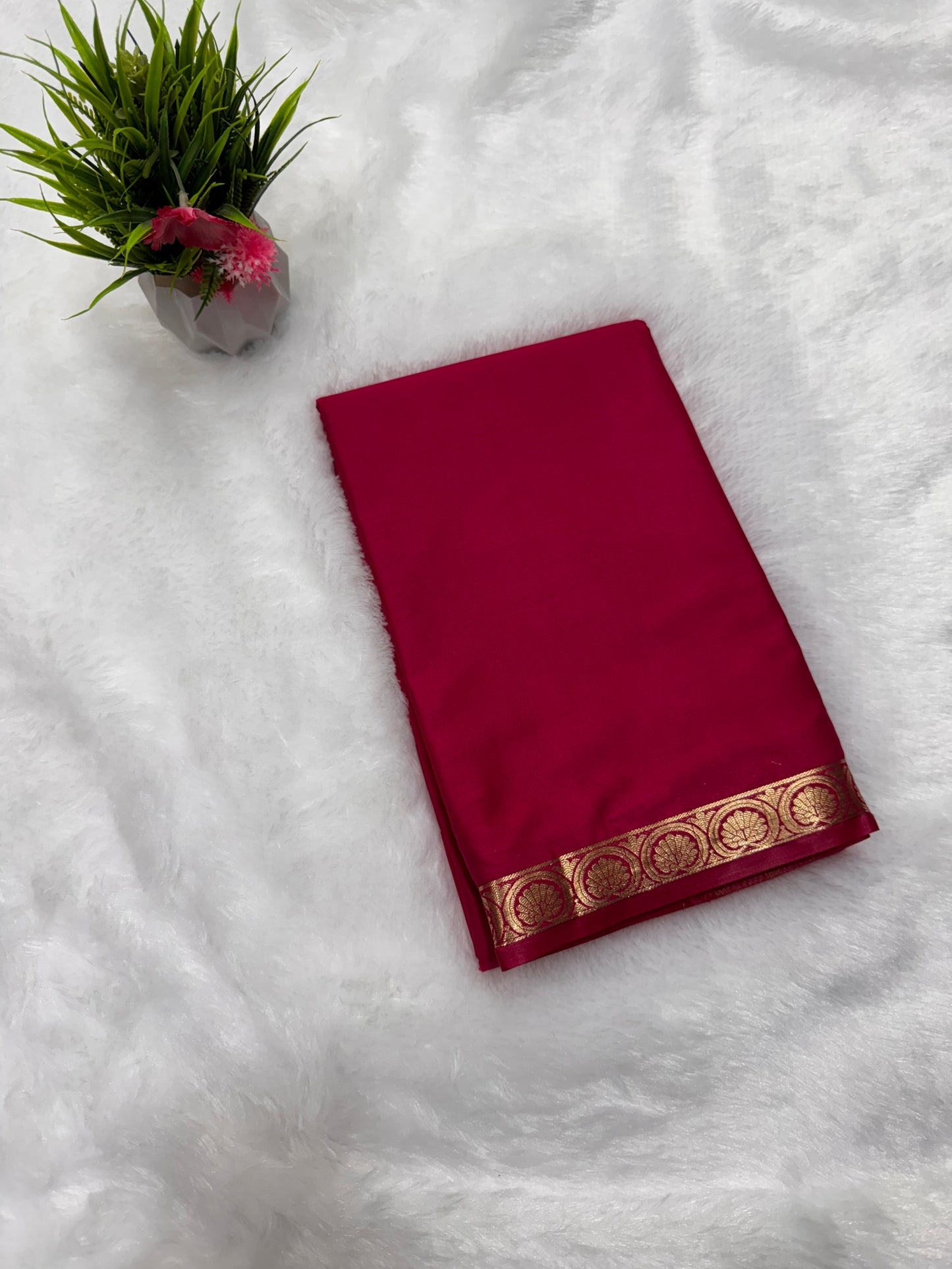 Premium Semi Crepe Flower Border
