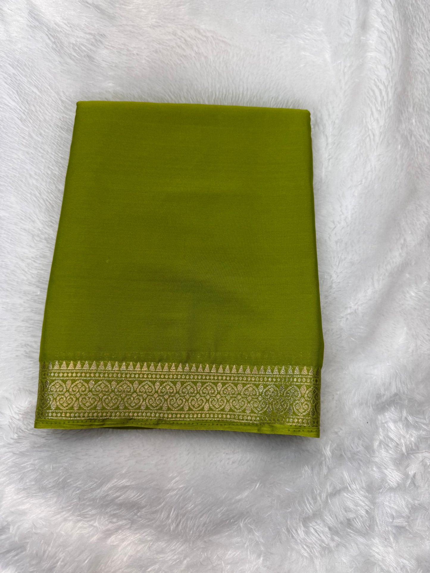 Premium Crepe With Small Border
