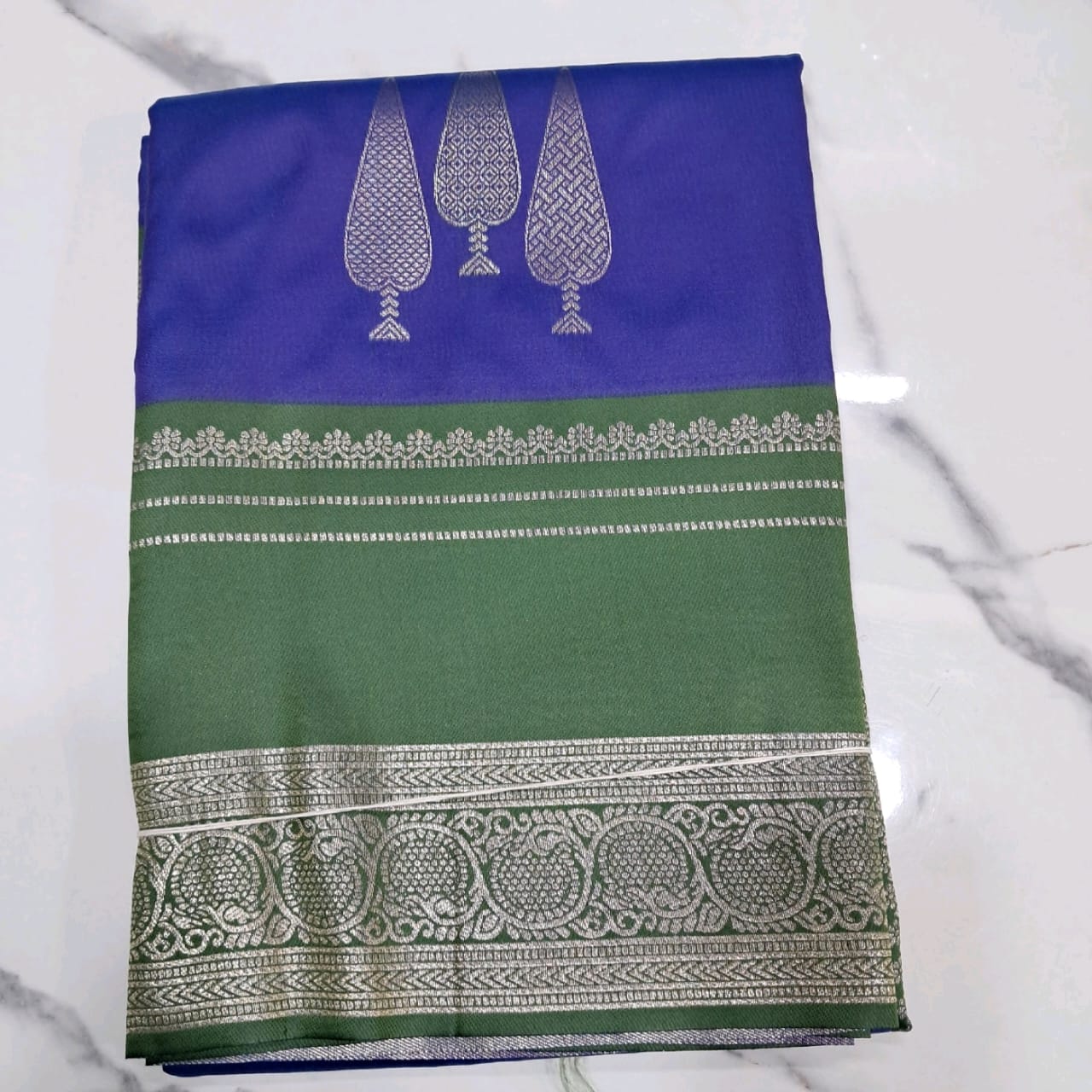 Semi silk leaf desighn