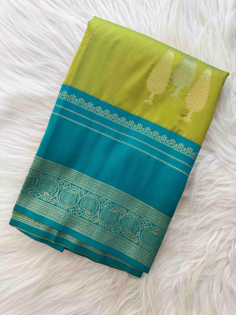 Semi silk leaf desighn