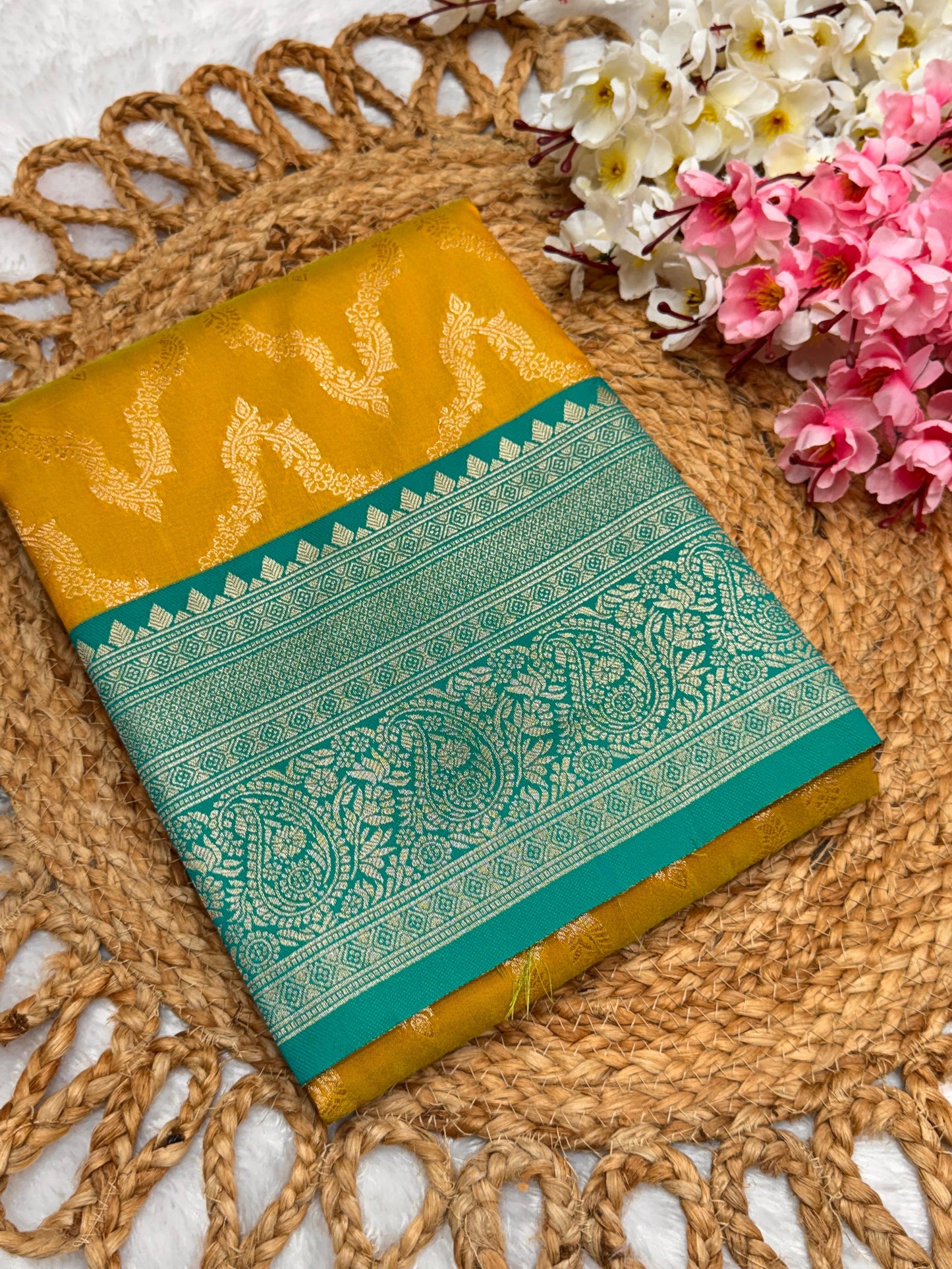 Necklace Pattu Contrast