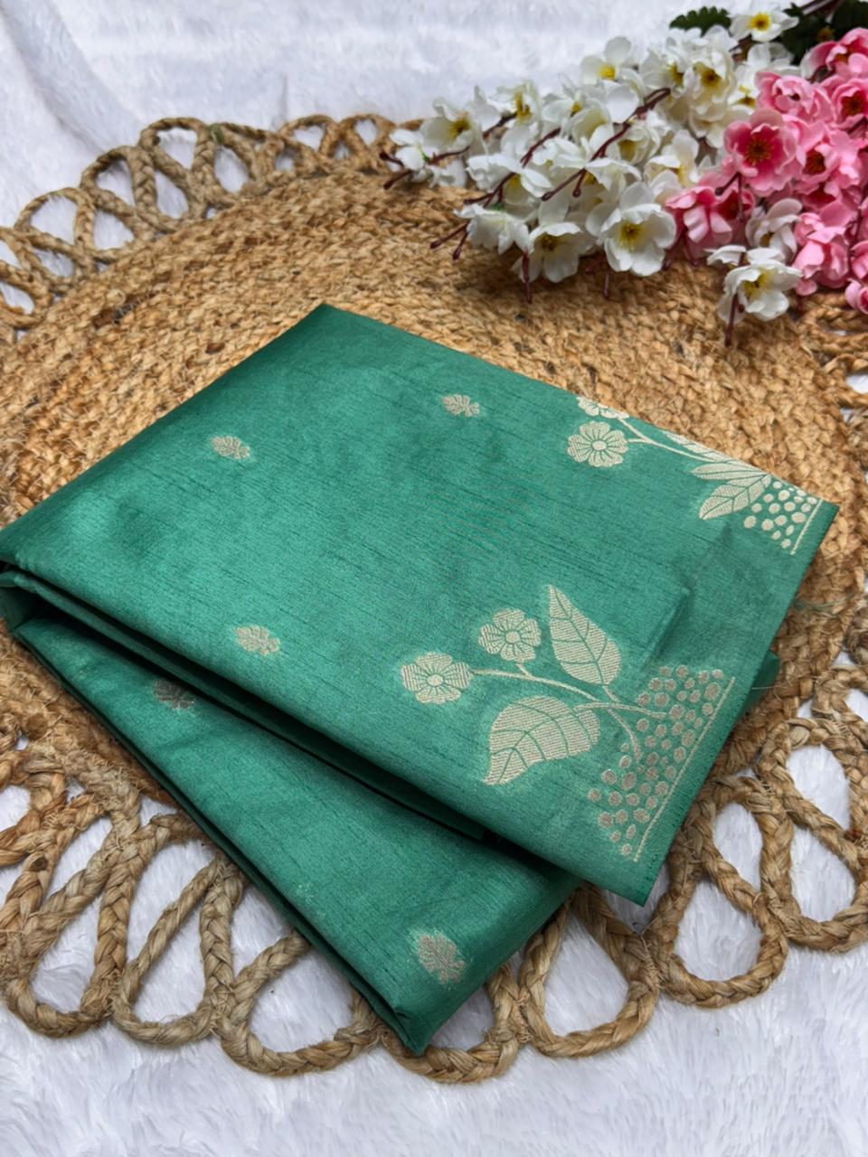 Dola BorderLess Flower