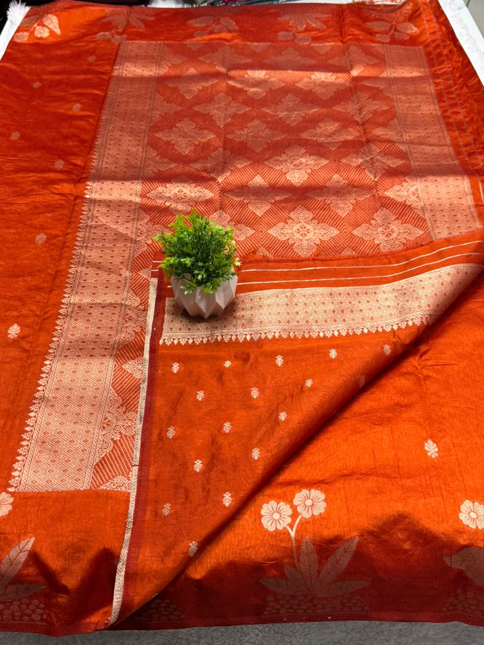 Dola BorderLess Flower