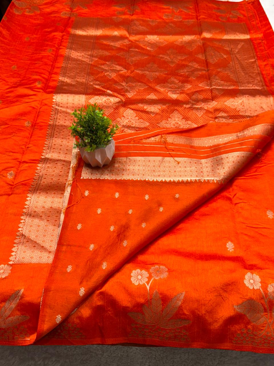 Dola BorderLess Flower