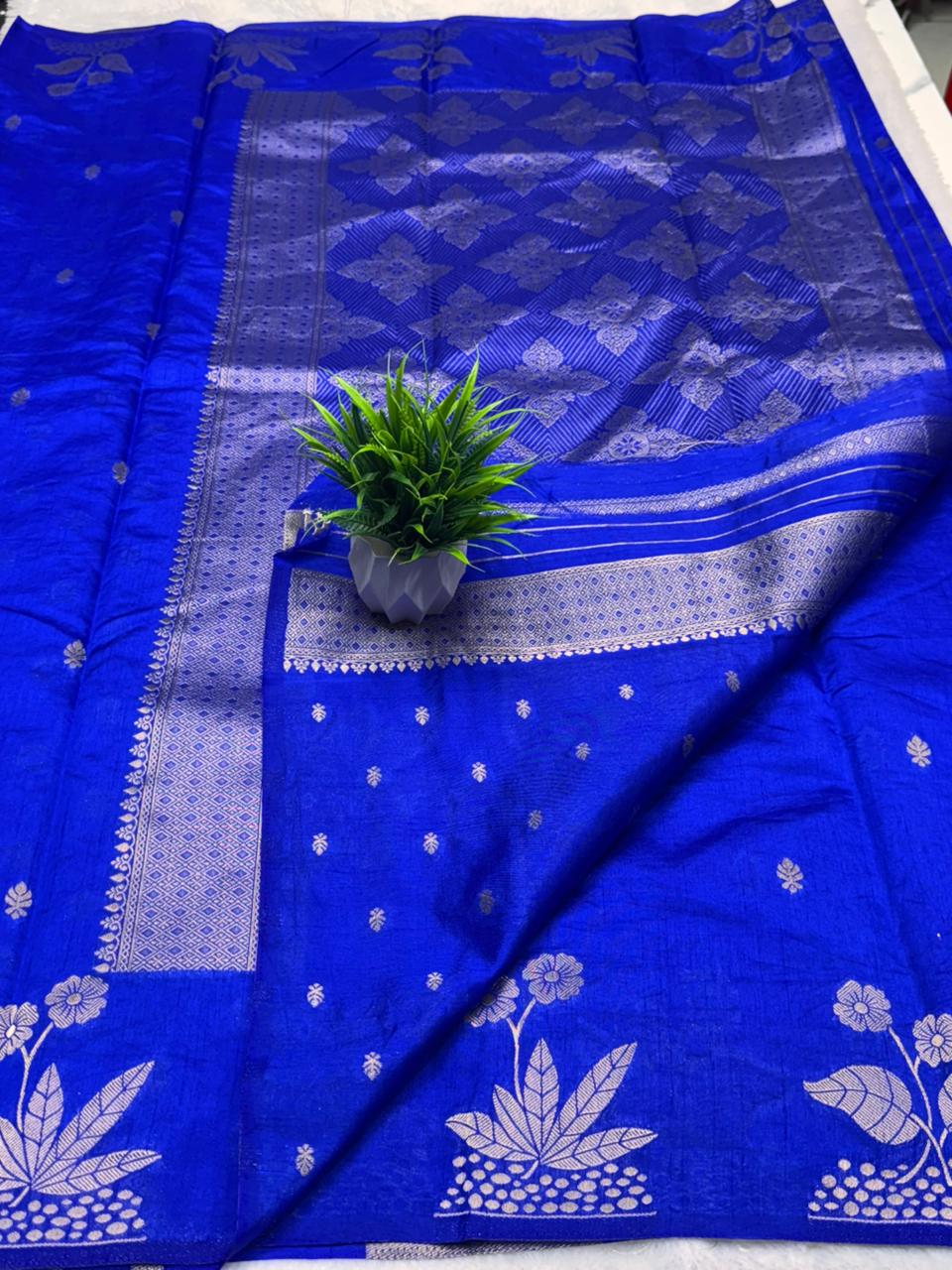 Dola BorderLess Flower