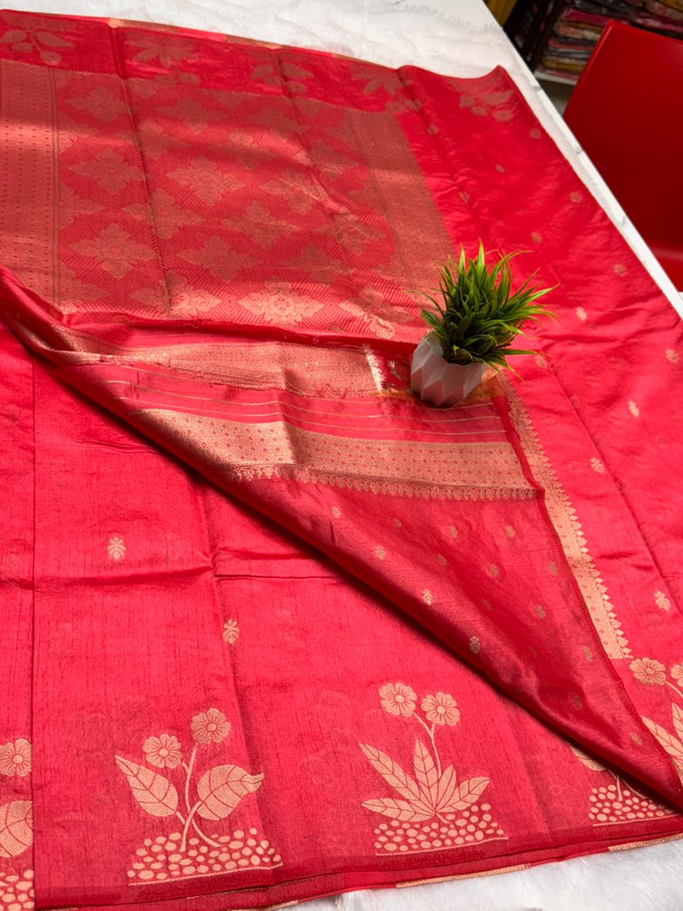 Dola BorderLess Flower