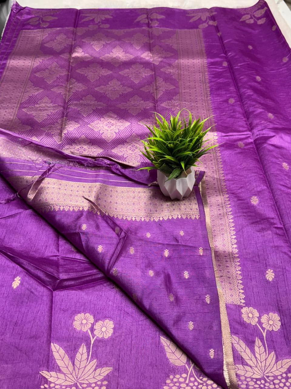 Dola BorderLess Flower