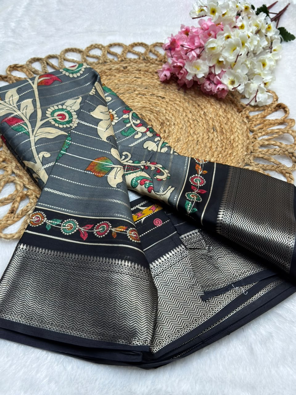 Meera Silk zb