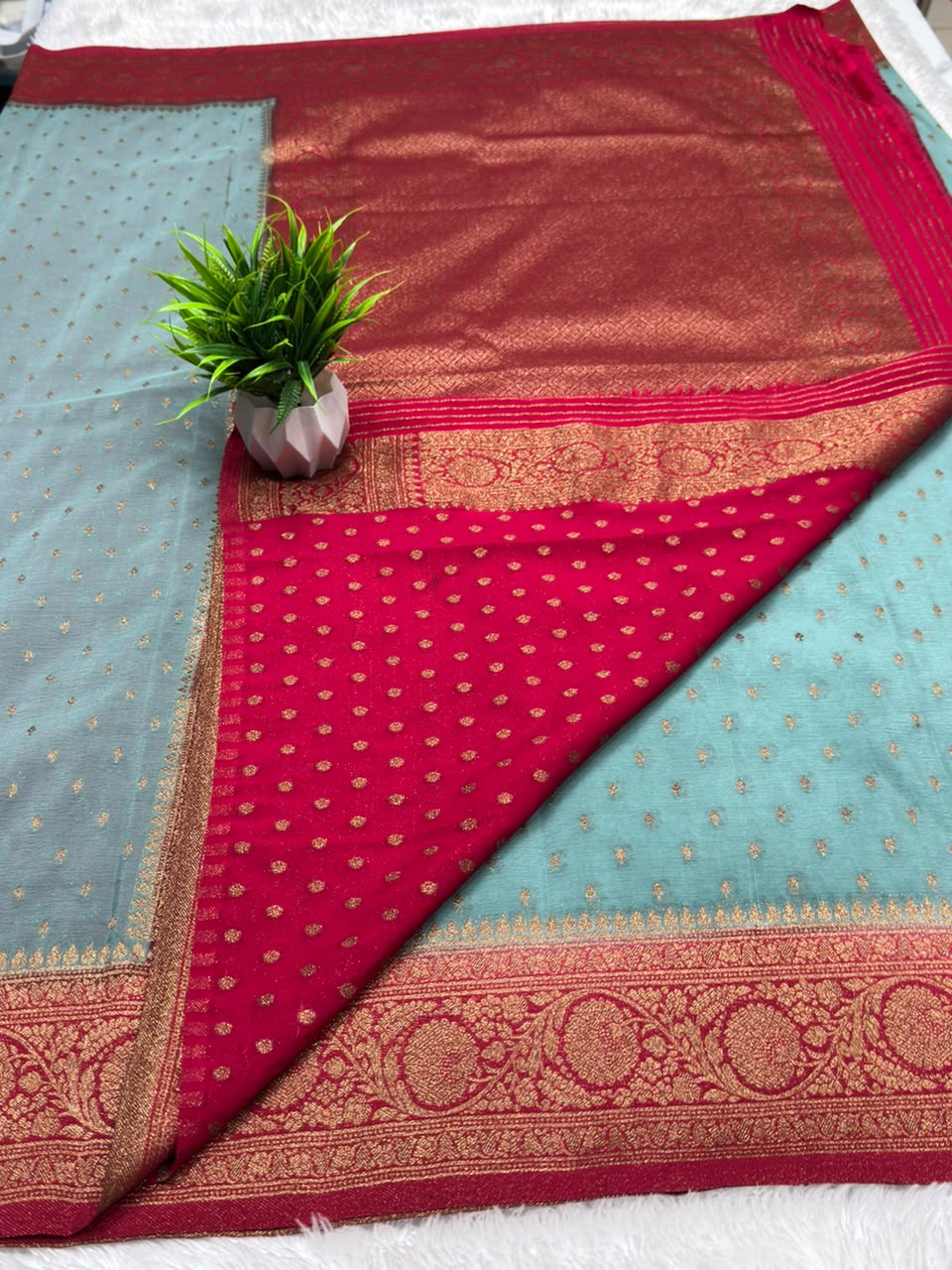 Khaddi Georgette Coco Zari