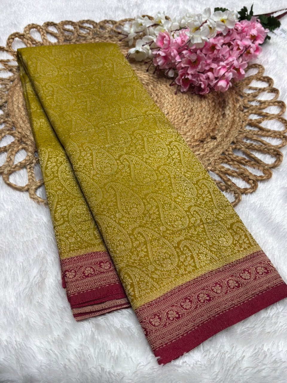 Premium Brocade Kerry Contrast