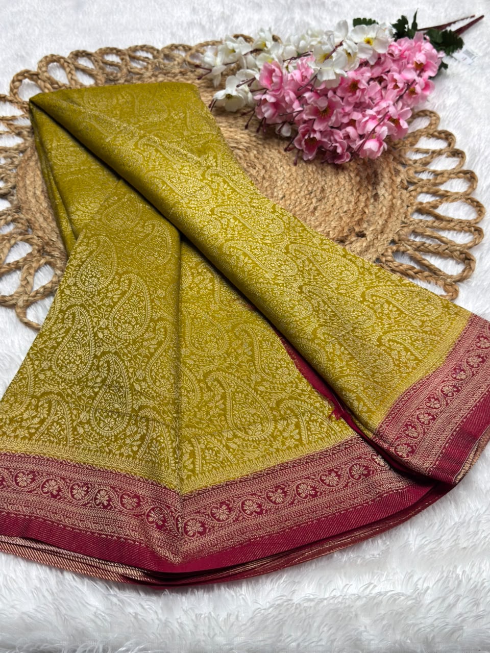 Premium Brocade Kerry Contrast