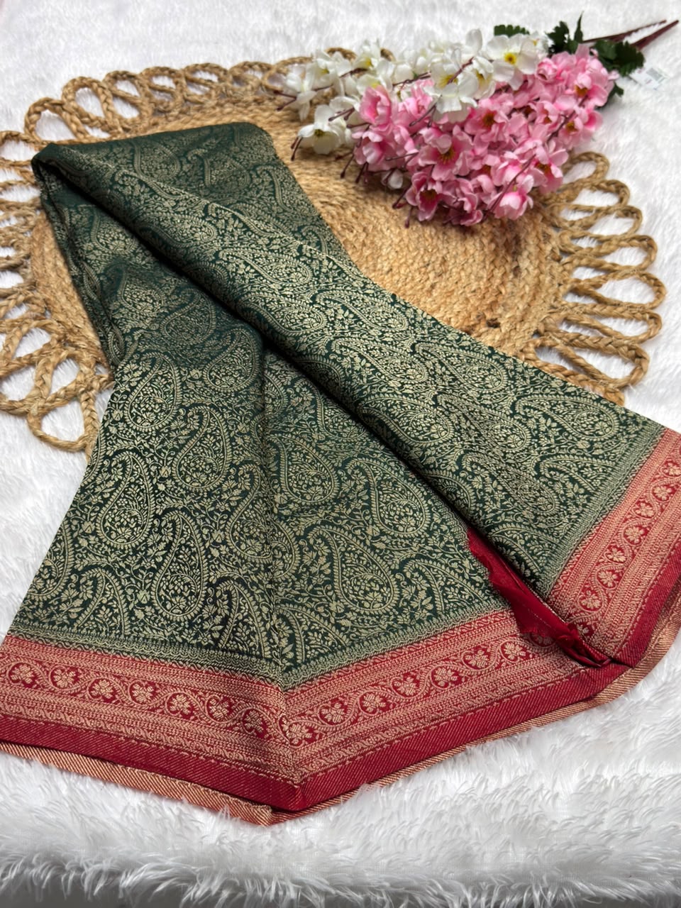 Premium Brocade Kerry Contrast