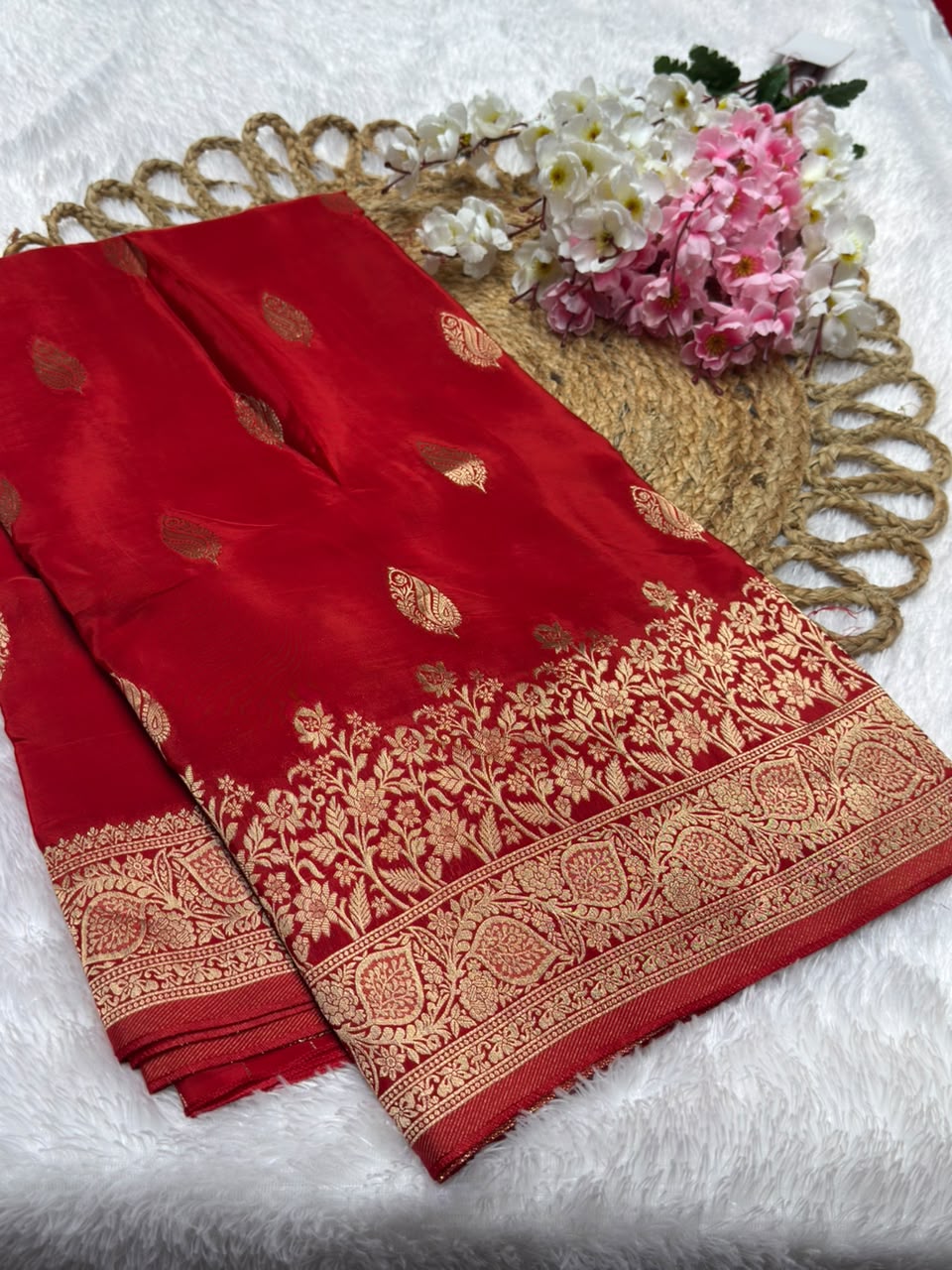 BorderLess Rich Pallu