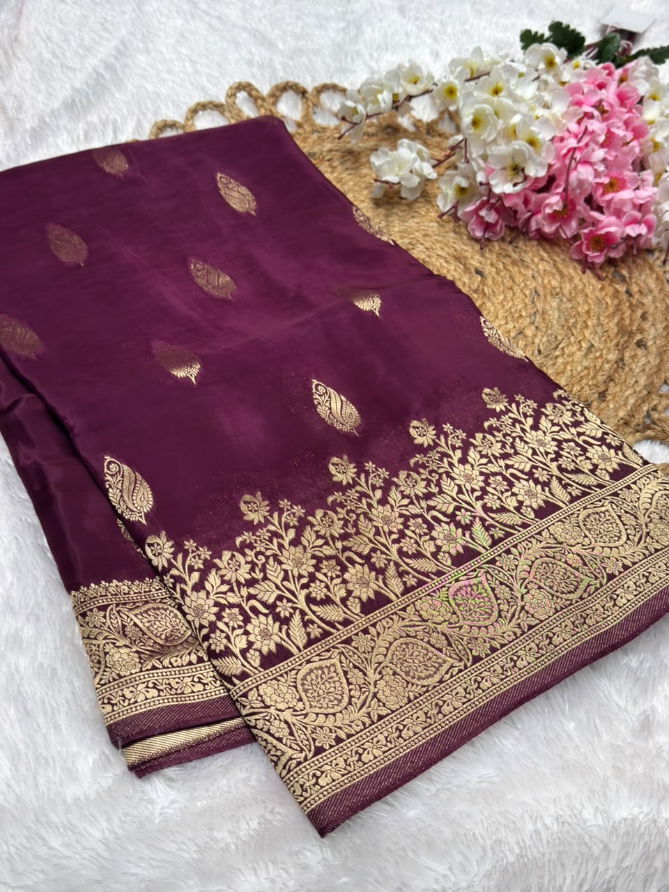 BorderLess Rich Pallu