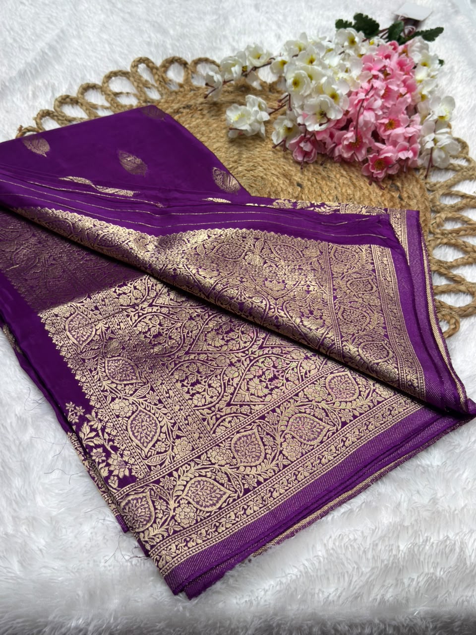 BorderLess Rich Pallu