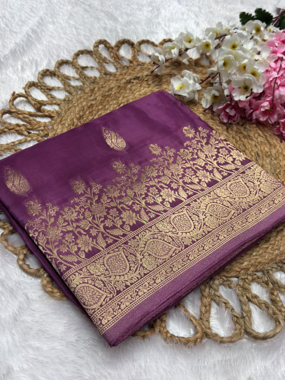 BorderLess Rich Pallu