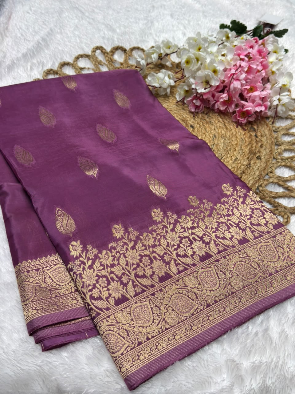 BorderLess Rich Pallu