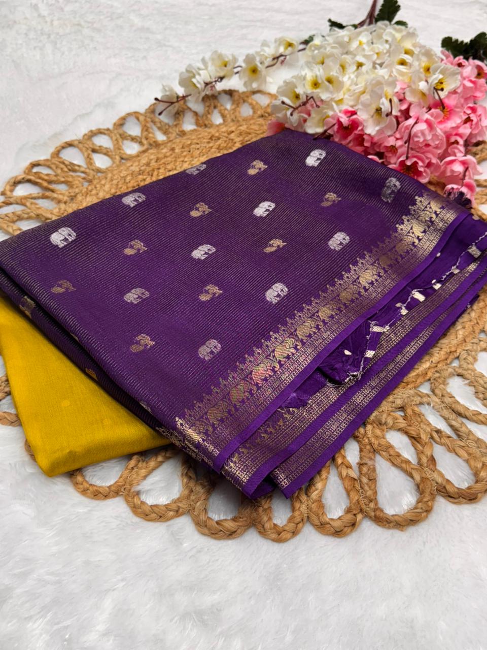 Elephant Munga Contrast