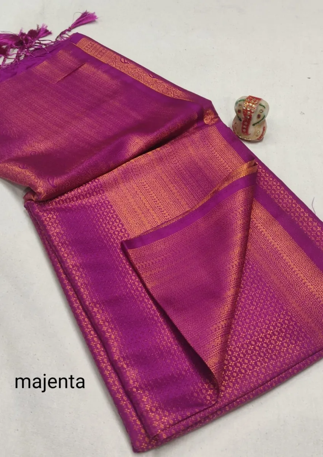 Premium Kubera Pattu Soft Silk Saree with Majenta Color