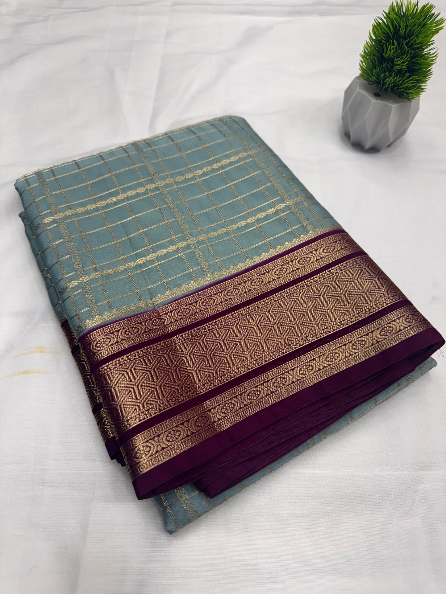 Pure Checks Contrast