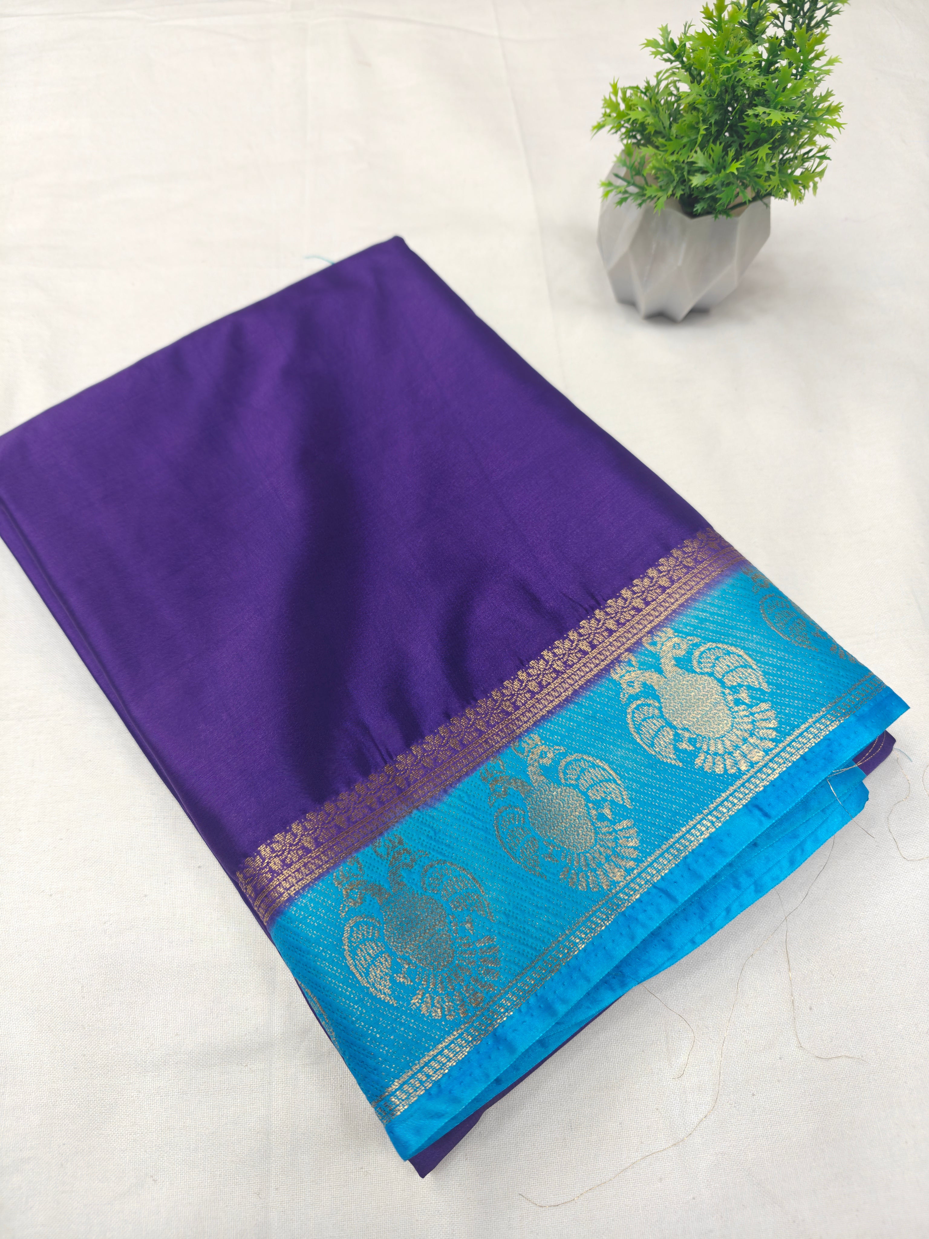 Crepe GandaBerunda Contrast