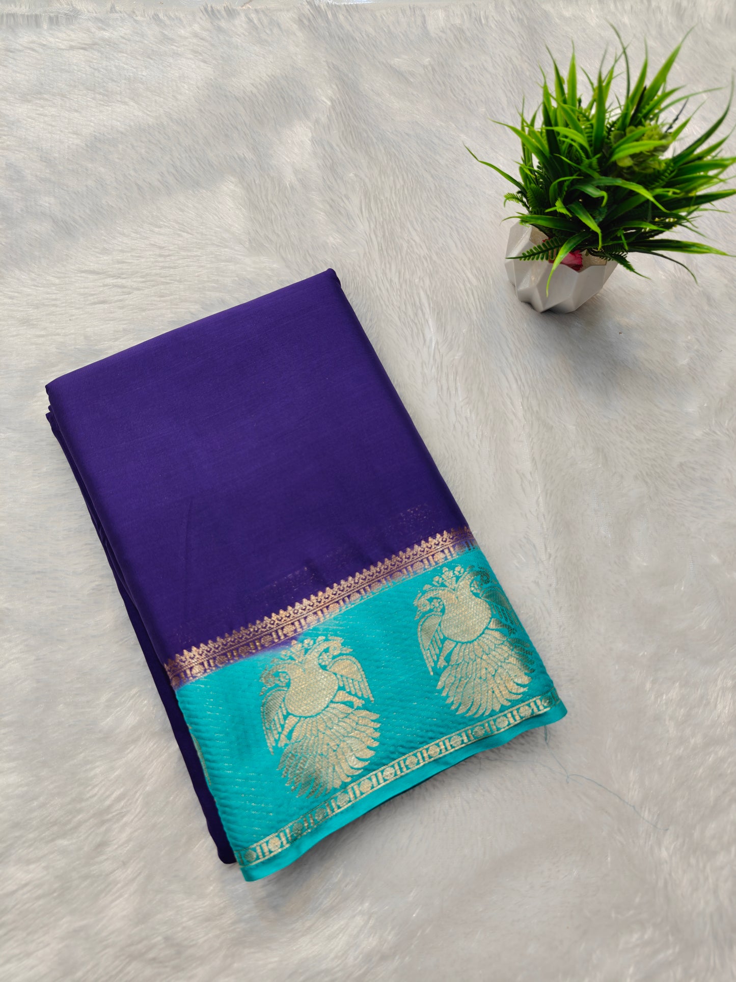 Crepe Garuda Contrast Border