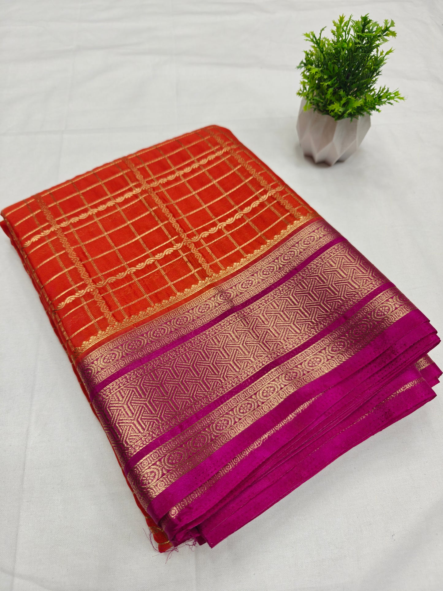 Pure Checks Contrast