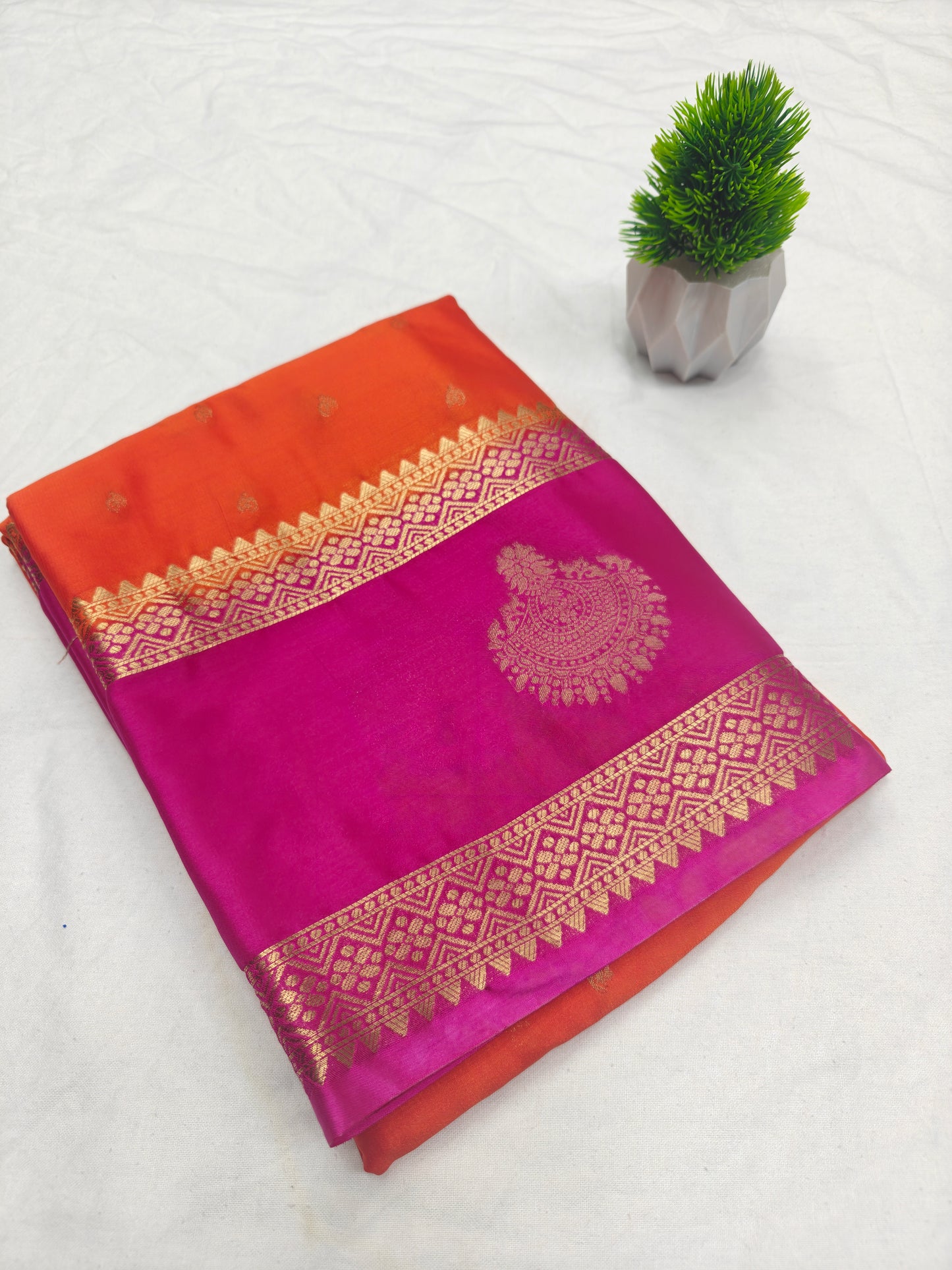 Jumka Contrast Rich Pallu
