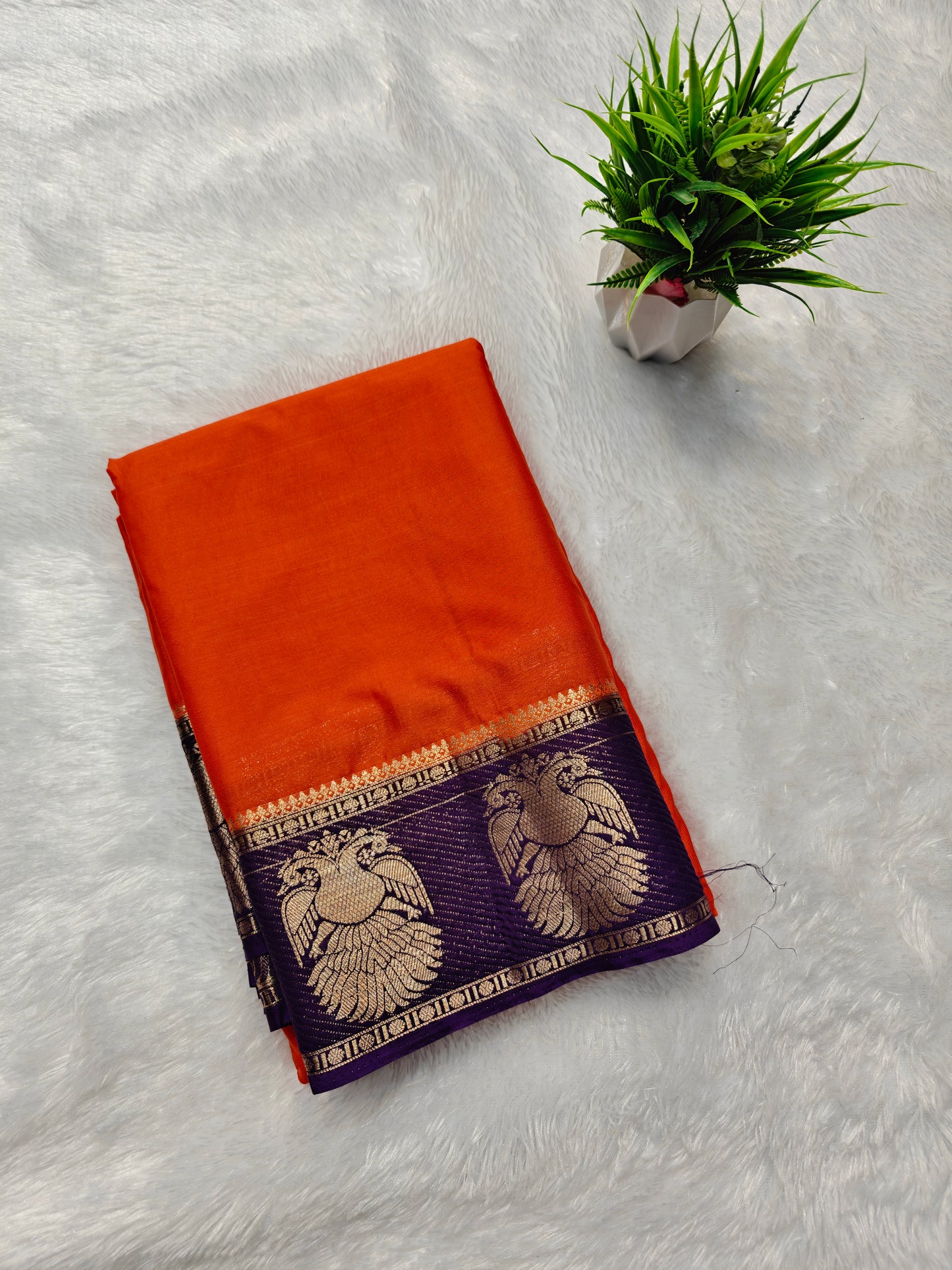 Crepe Garuda Contrast Border