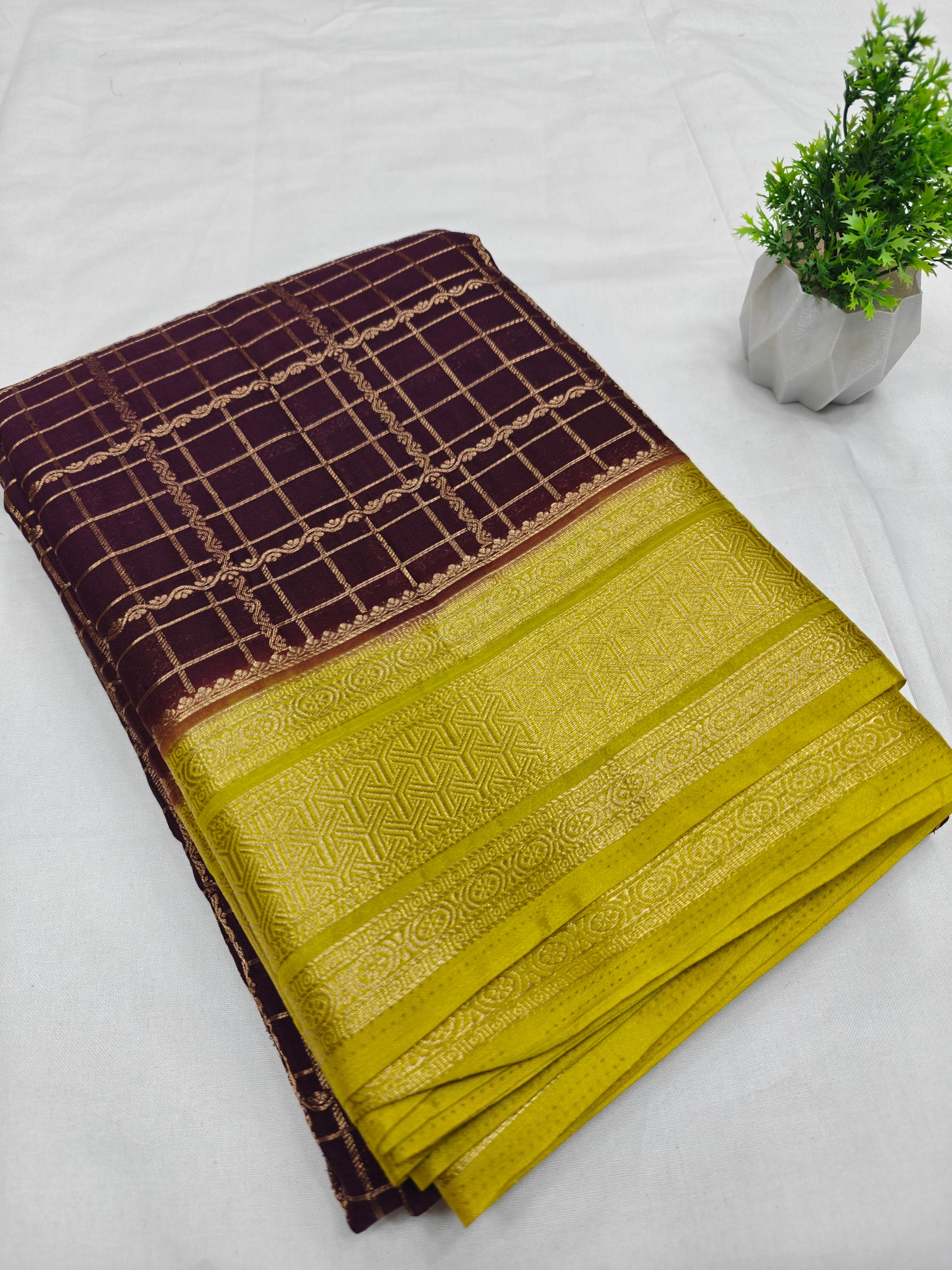 Pure Checks Contrast